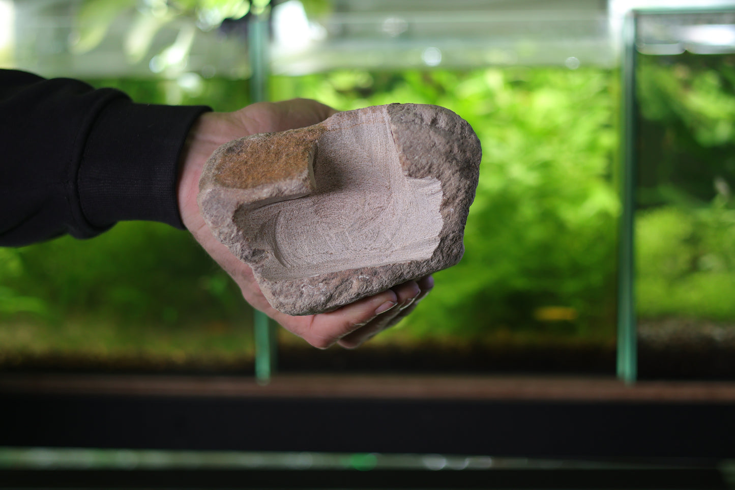 Grotte Triangulaire en Grès - Roche Taillée