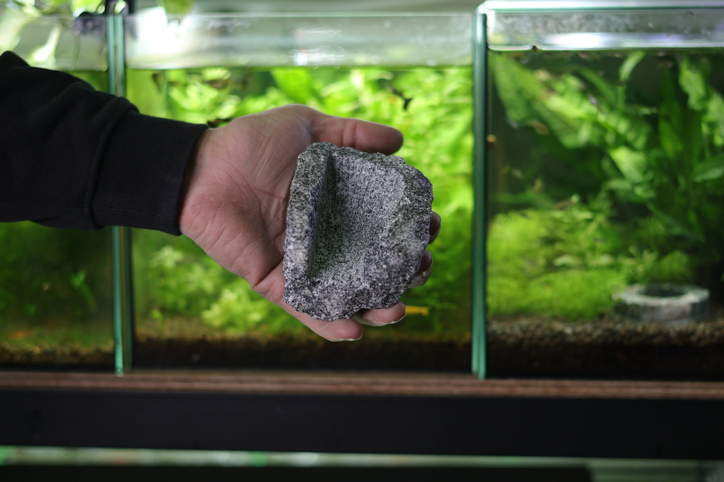 Petite Grotte en Granite Gris - Roche Taillée