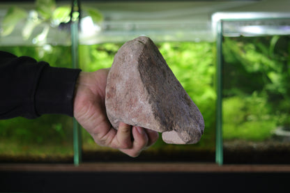 Grotte Triangulaire en Grès - Roche Taillée